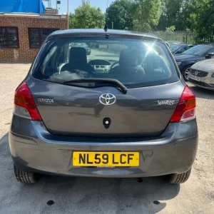 2009 Toyota Yaris 1.33 VVT-i 5-door Hatchback Petrol Automatic - Image 7