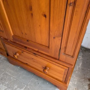 Solid pine single wardrobe with drawer - Image 3