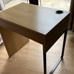 Desk and chair - Image 3
