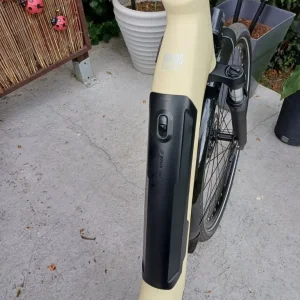 RALEIGH MOTUS GRAND TOUR EBIKE – AS NEW, NO SCRATCHES, 238 MILES ON IT - Image 7