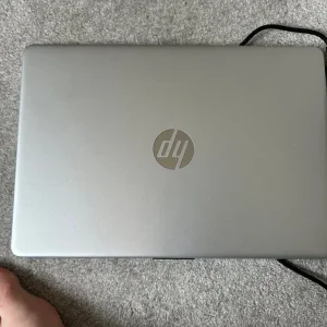 HP laptop - Image 2