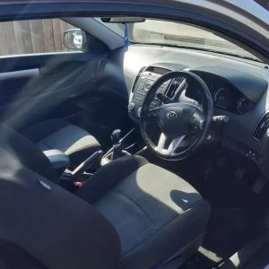 Kia Ceed 2010 Hatchback Manual 1.6 Diesel - Image 6