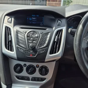 Ford Focus Hatchback 2014 Manual 5-door - Image 5
