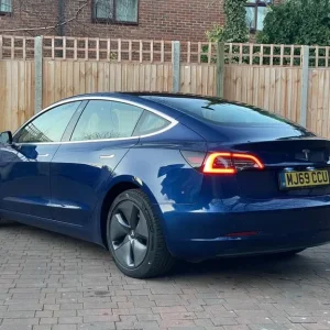 2019 Tesla Model 3 Standard Range Plus Auto RWD 4dr - Image 2