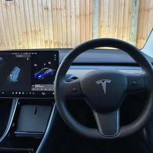 2019 Tesla Model 3 Standard Range Plus Auto RWD 4dr - Image 6
