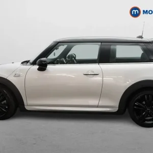 2018 MINI Hatch 2.0 Cooper S II 3dr with JCW Chili-Nav-Plus Pack - Image 4