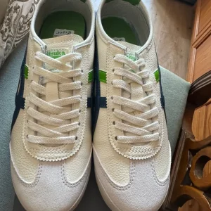 Tiger UK 6.5 trainers