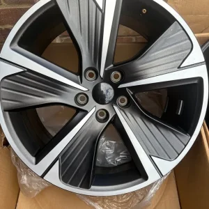 CUPRA FORMENTER 18in GENUINE ALLOY WHEELS - Image 2