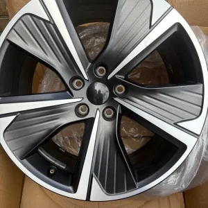 CUPRA FORMENTER 18in GENUINE ALLOY WHEELS - Image 4