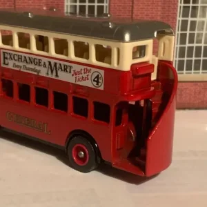 SCALE MODEL BUS 1932 OPEN-STAIRCASE LONDON GENERAL AEC - Image 2