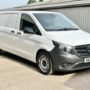 2021 Mercedes-Benz Vito 2.0 CDI Progressive G-Tronic RWD 5-door panel van - Image 2