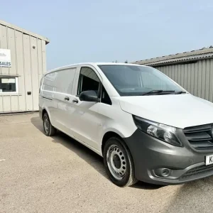 2021 Mercedes-Benz Vito 2.0 CDI Progressive G-Tronic RWD 5-door panel van - Image 3