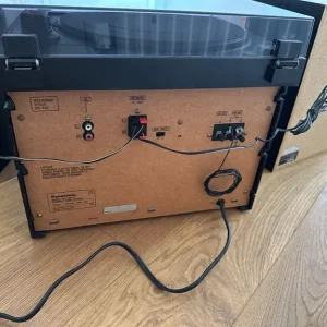 Panasonic SG-HM 10L Stereo HiFi Radio with Cassette, AUX, and Turntable - Image 3