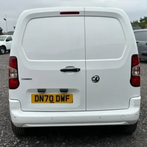 2020 Vauxhall Combo 1.6 Turbo D 2300 Sportive Panel Van Diesel Manual - Image 8