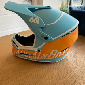 661 full face helmet, size 52-54 - Image 2
