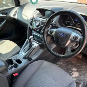 Ford Focus 1.6 Automatic Estate - Image 7