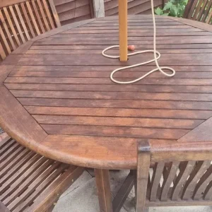 Solid hardwood garden patio set with parasol - Image 5