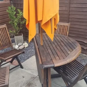 Solid hardwood garden patio set with parasol - Image 8