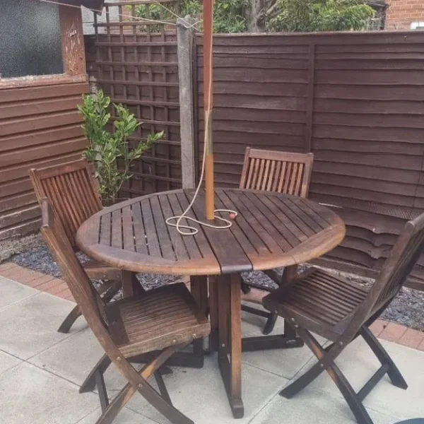 Solid hardwood garden patio set with parasol