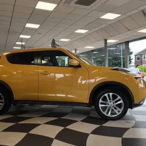 2016 Nissan Juke 1.5 dCi N-Connecta 5-door manual diesel hatchback - Image 6