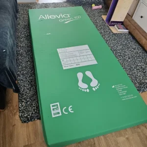 foam mattress with waterproof green cover - Image 2