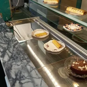 Shop deli with marble side - Image 3