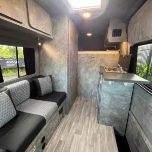 Mercedes Sprinter Holeshot Race Van | 2022 | 4-Bed | 3500kg - Image 8