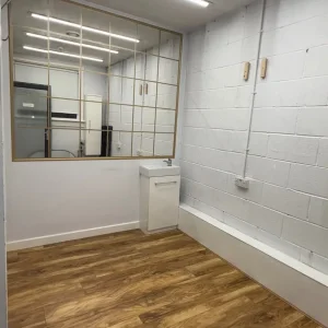Treatment room in Accrington, Hyndburn - Image 2