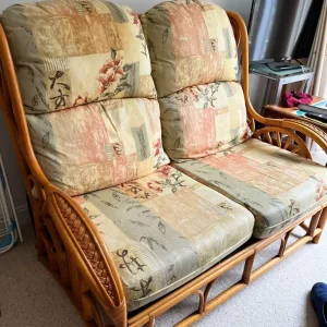 Conservatory sofa and two chairs - Image 3