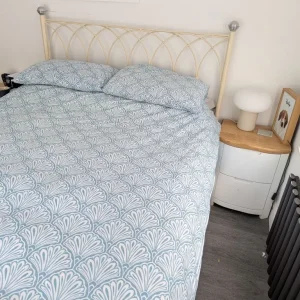 LAURA ASHLEY KING SIZE DIVAN BED WITH METAL HEADBOARD