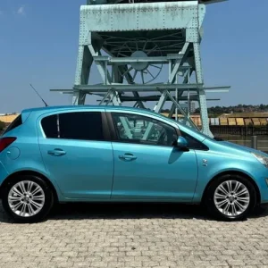 2012 Vauxhall Corsa 1.4i 16v SE 5dr Automatic Hatchback - Image 4