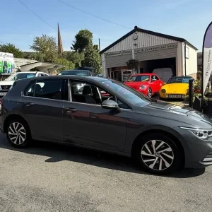 2022 Volkswagen Golf 1.4 TSI Plug-in Hybrid Hatchback - Image 7