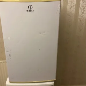 ENERGY SAVING WHITE INDESIT UNDER COUNTER FRIDGE
