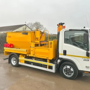 2021 ISUZU FORWARD N75.190 PHOENIX TWIN AUGER HOTBOX 7.5 TON - Image 4