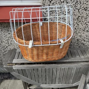 Pet carrier and rear carrier - Image 2