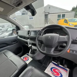 2022 Peugeot Expert 1000 1.5 BlueHDi 100 Professional Premium Van Panel Van Diesel Manual - Image 2