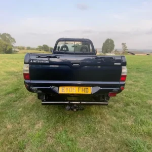 2005 Mitsubishi L200 4x4 Work Pickup Manual - Image 4