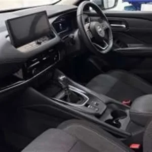 2023 Nissan Qashqai 1.3 DIG-T Mild Hybrid 5-door Hatchback - Image 2