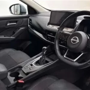 2023 Nissan Qashqai 1.3 DIG-T Mild Hybrid 5-door Hatchback - Image 8