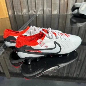 Nike Tiempo Football Boots UK 6.5 - Image 2