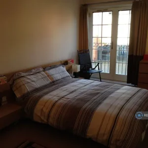 2 bedroom flat in Peppermint Road, Hitchin, SG5 (2 bed) (#2583808) - Image 4