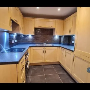 2 bedroom flat in Peppermint Road, Hitchin, SG5 (2 bed) (#2583808)