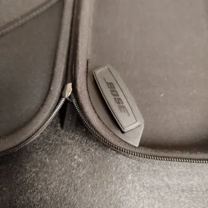 Bose QC45 Empty Case Black with Airplane Adapter - Image 3