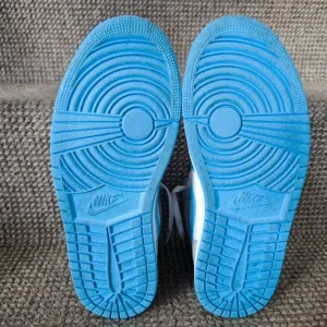 Air Jordan 1 Mid University Blue Grey size 7.5 - Image 5