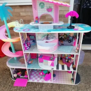 large wooden LOL dolls house with accessories - Image 5