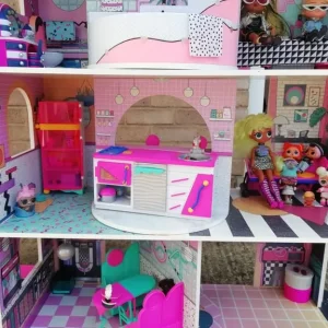 large wooden LOL dolls house with accessories - Image 7