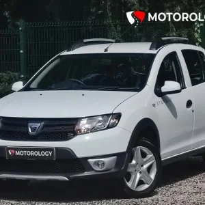 2015 Dacia Sandero Stepway 0.9 TCe Ambiance Hatchback - Image 2