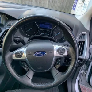 Ford Focus Titanium Hatchback 2012 Manual 5-door - Image 3