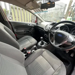 2013 Ford Fiesta 1.25 Zetec Euro 5 5-door hatchback petrol manual - Image 3