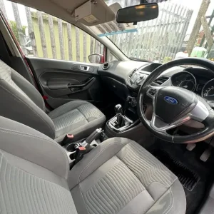 2013 Ford Fiesta 1.25 Zetec Euro 5 5-door hatchback petrol manual - Image 4
